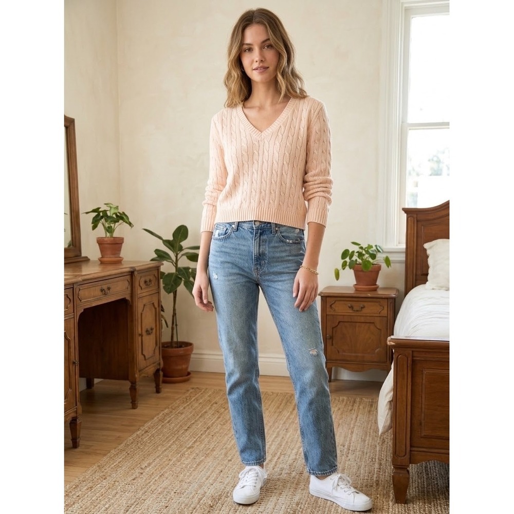 Brandy Melville Brianna Cable Knit V-Neck Sweater Light Pink OS MNJ058
